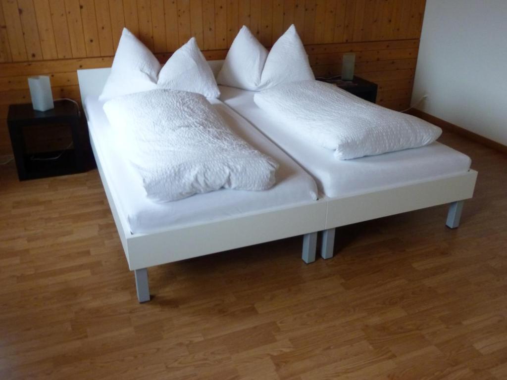 Gasthaus Engel Sachseln Habitación foto